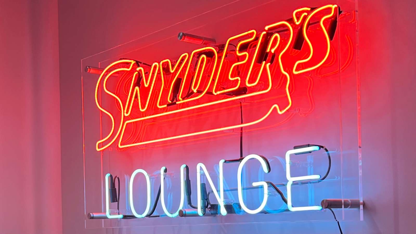 Todd Snyder neon sign